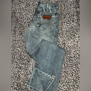 MEN'S WRANGLER RETRO® RELAXED FIT BOOTCUT JEAN